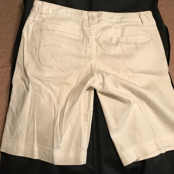 SHORTS - Picture 2 of 2